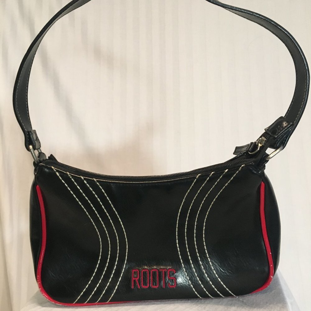ROOTS CANADA Soft Black Red Leather Messenger Shoulder Small Purse Bag